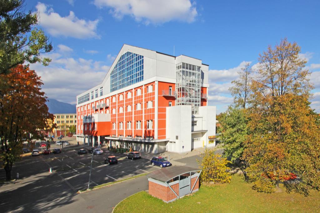 Hotel Spolcentrum Svit Exterior foto
